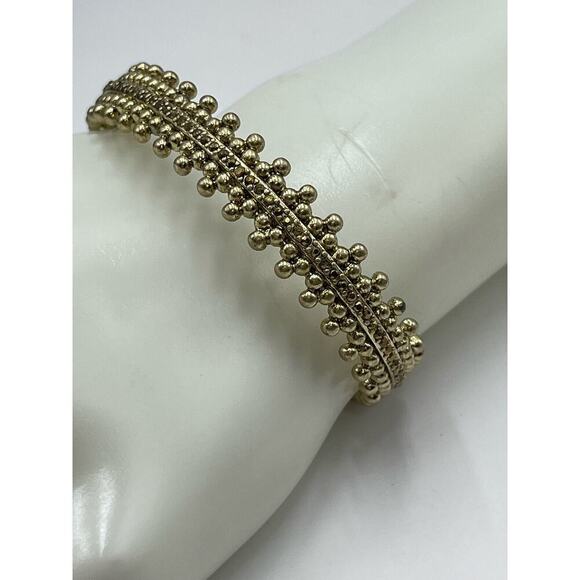 Lucky Brand Semi-Precious Gray Stones Gold Tone Thin Cuff Bracelet
Bollywood - Picture 10 of 10